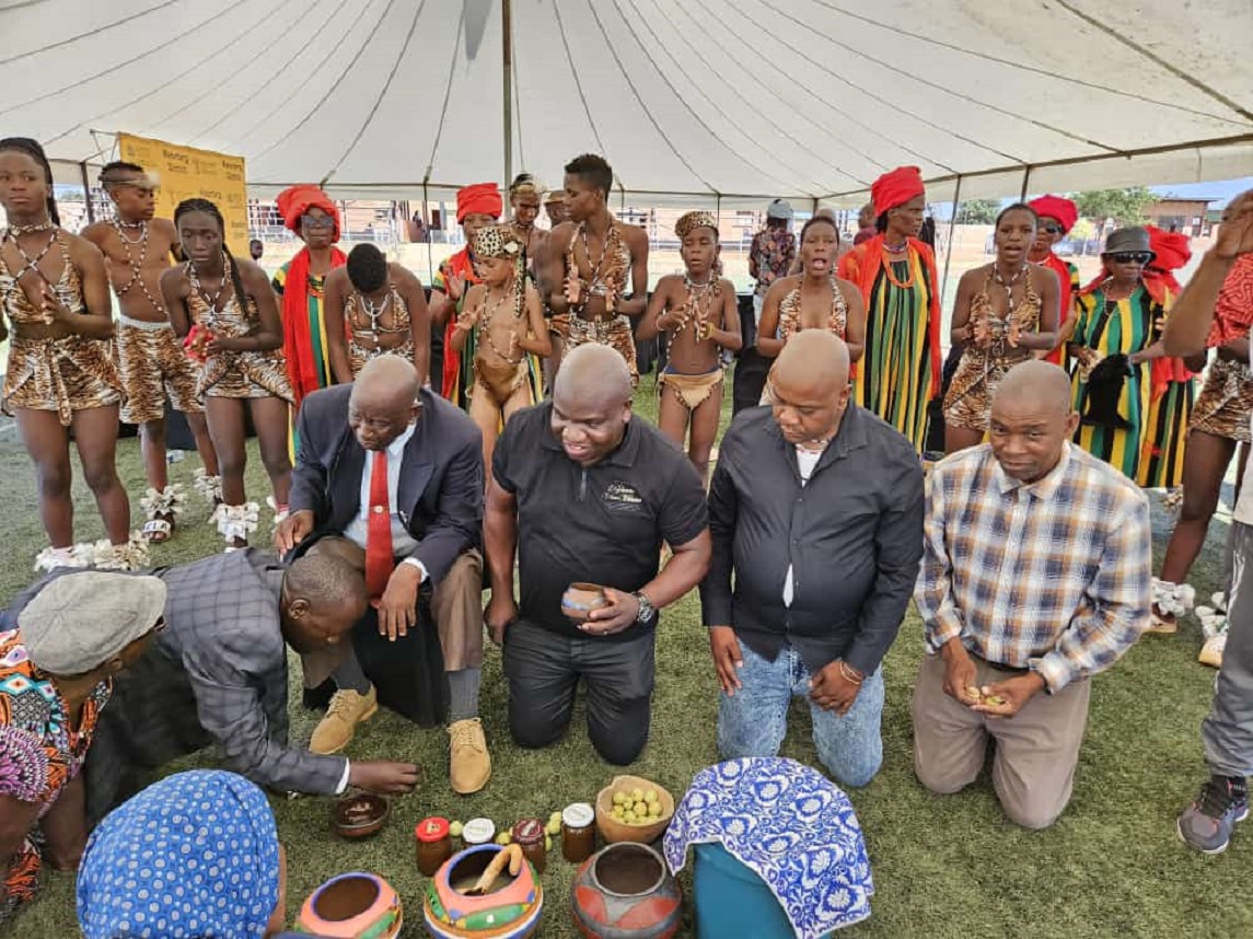 The Waterberg District Chapter of Ku Luma Vukanyi unfolded at Shongoane Sport Ground under Lephalale Municipality. The event showcased the district's cultural diversity by bringing together communities led by traditional Leadership